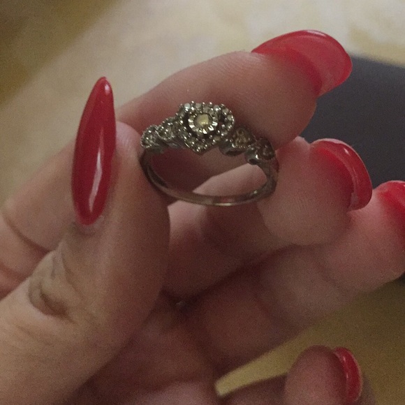 Jared’s Diamond Promise Ring - Picture 3 of 4